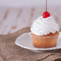 Πώς να διακοσμήσετε όμορφα τα cupcakes στο σπίτι: μερικές χρήσιμες συμβουλές διακόσμησης DIY
