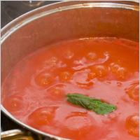 Доматен сок от доматено пюре: ползи и вреди